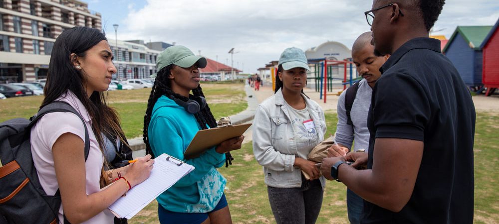 In November 2023, the Hasso Plattner d-school Afrika (d-school Afrika) at the University of Cape Town (UCT) hosted students from various universities for its annual Design Thinking Week. The project partner for this year’s programme was the Muizenberg Improvement District.